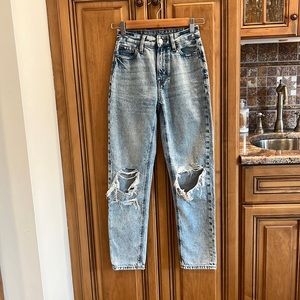American Eagle Ripped Mom Jean